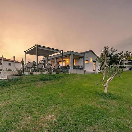 Ferienhaus Stunning Home In Barban *